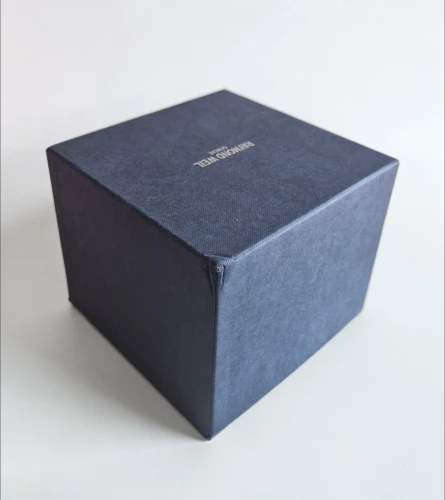 Raymond weil watch box blue square design with quartz manual circa 2000s