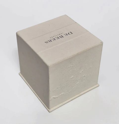De Beers White ring box with black interior & outer box