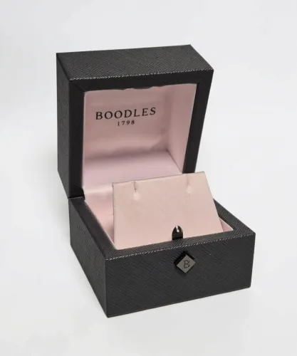 Boodles earring box with outer box