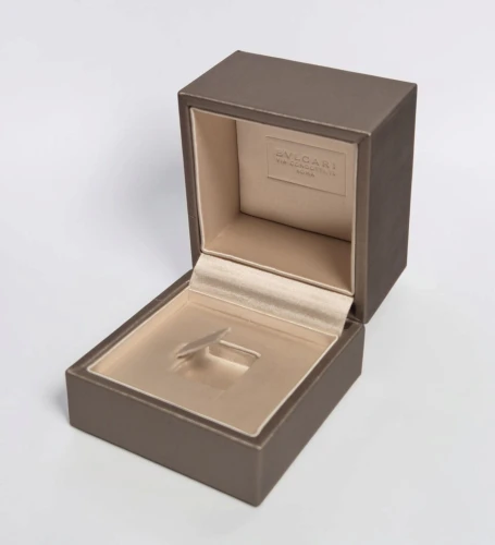 Bvlgari ring box beige & brown with tab stand & outer box