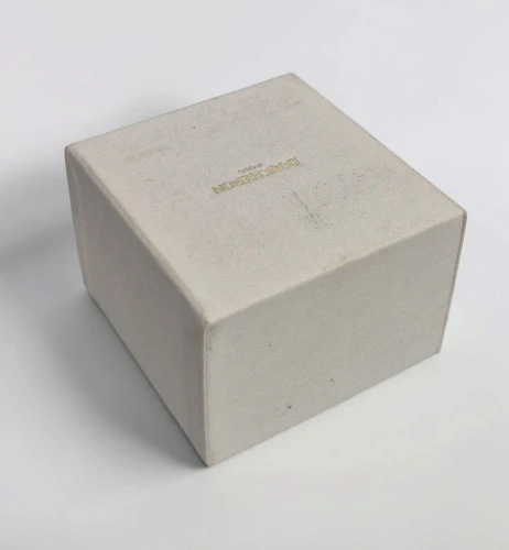Boucheron ring box with outer box White leather with gold trim