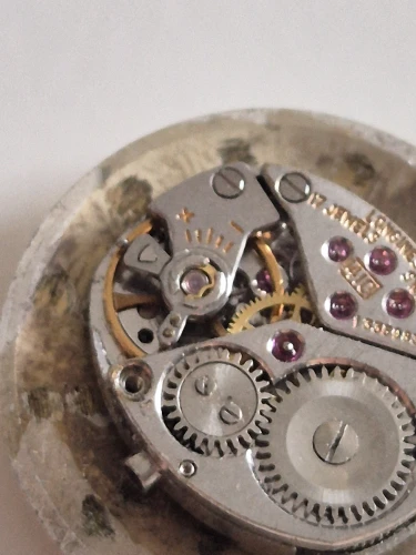 Longines 410 movement 17 Jewel manual wind with silver tone dial & hands