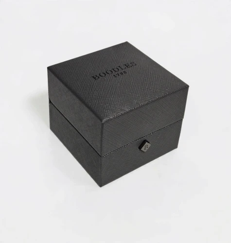 Boodles earring box with outer box