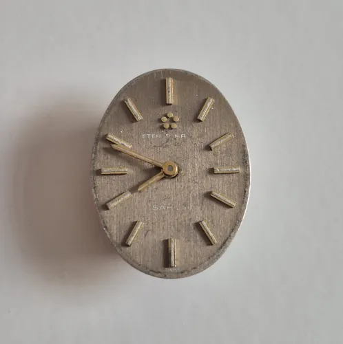 Eterna-matic 12670-1B 25 Jewel automatic movement with oval dial & hands