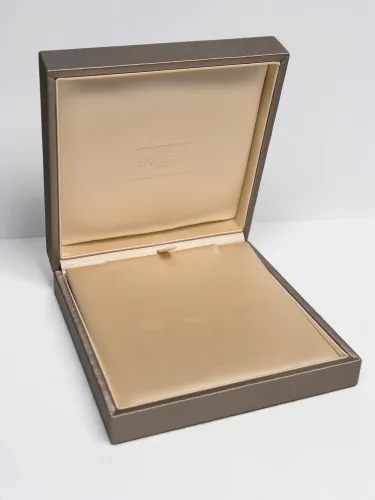 Bvlgari necklace box beige / brown with outer box